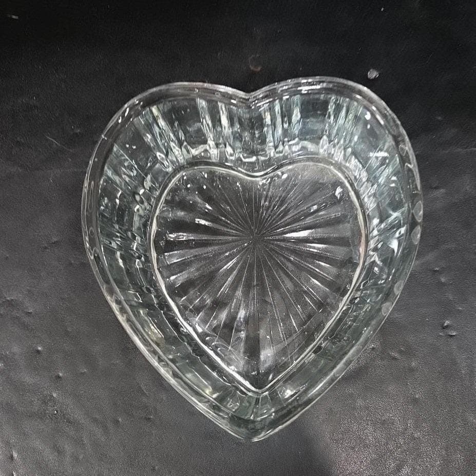 Libbey Style Ribbed Heart Glass Bowl, Starburst Pattern, Heavy Clear Glassware - Thumbnail 6