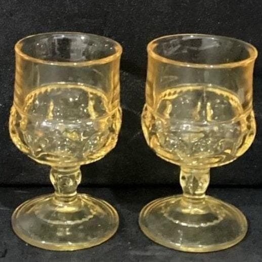 Indiana Glass Kings Crown Thumbprint Goblets, Set of 2, Vintage Yellow Stemware - Thumbnail 7