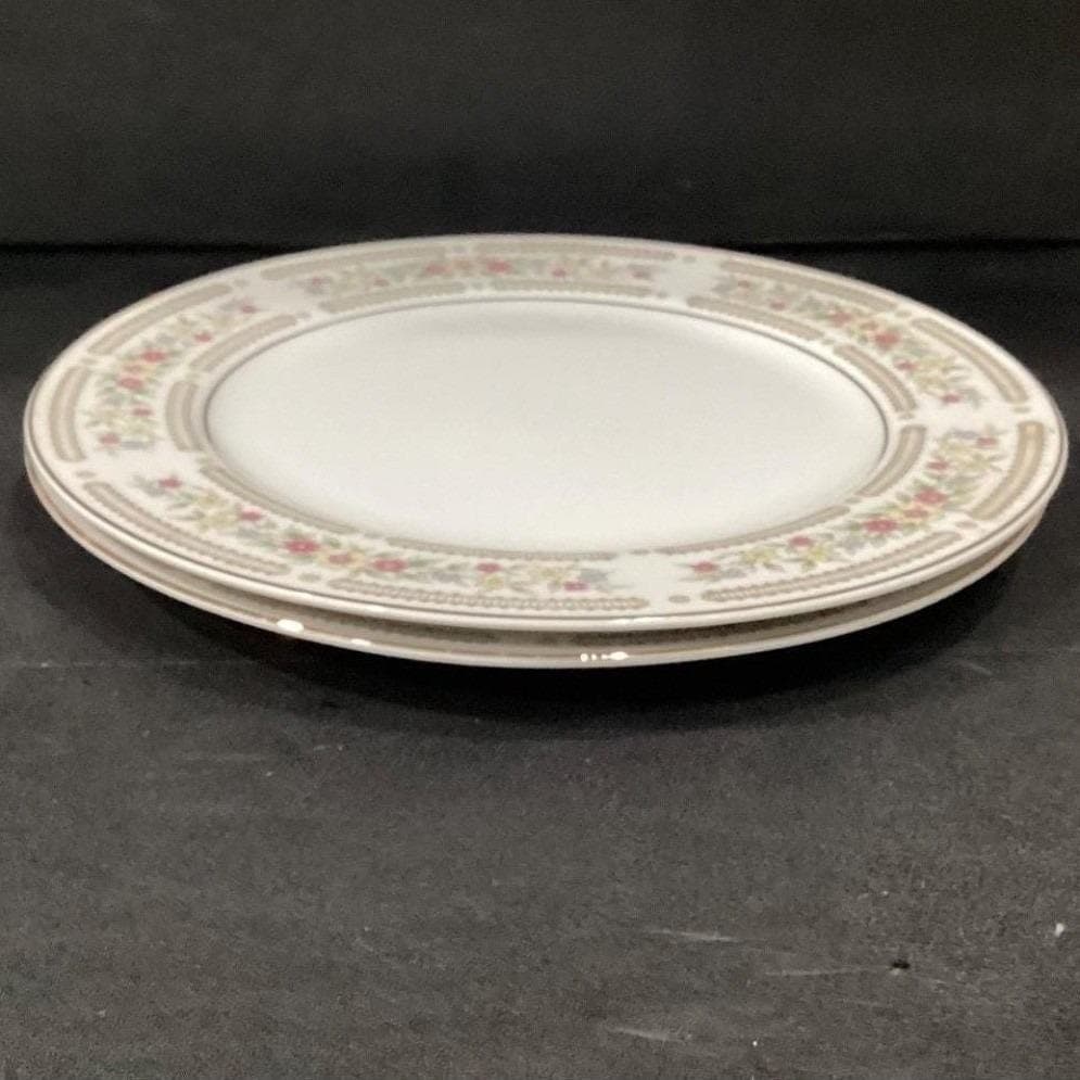 Crescent China "Chelsea" Dinner Plates, Set of 2, Vintage Porcelain Dinnerware - Thumbnail 10