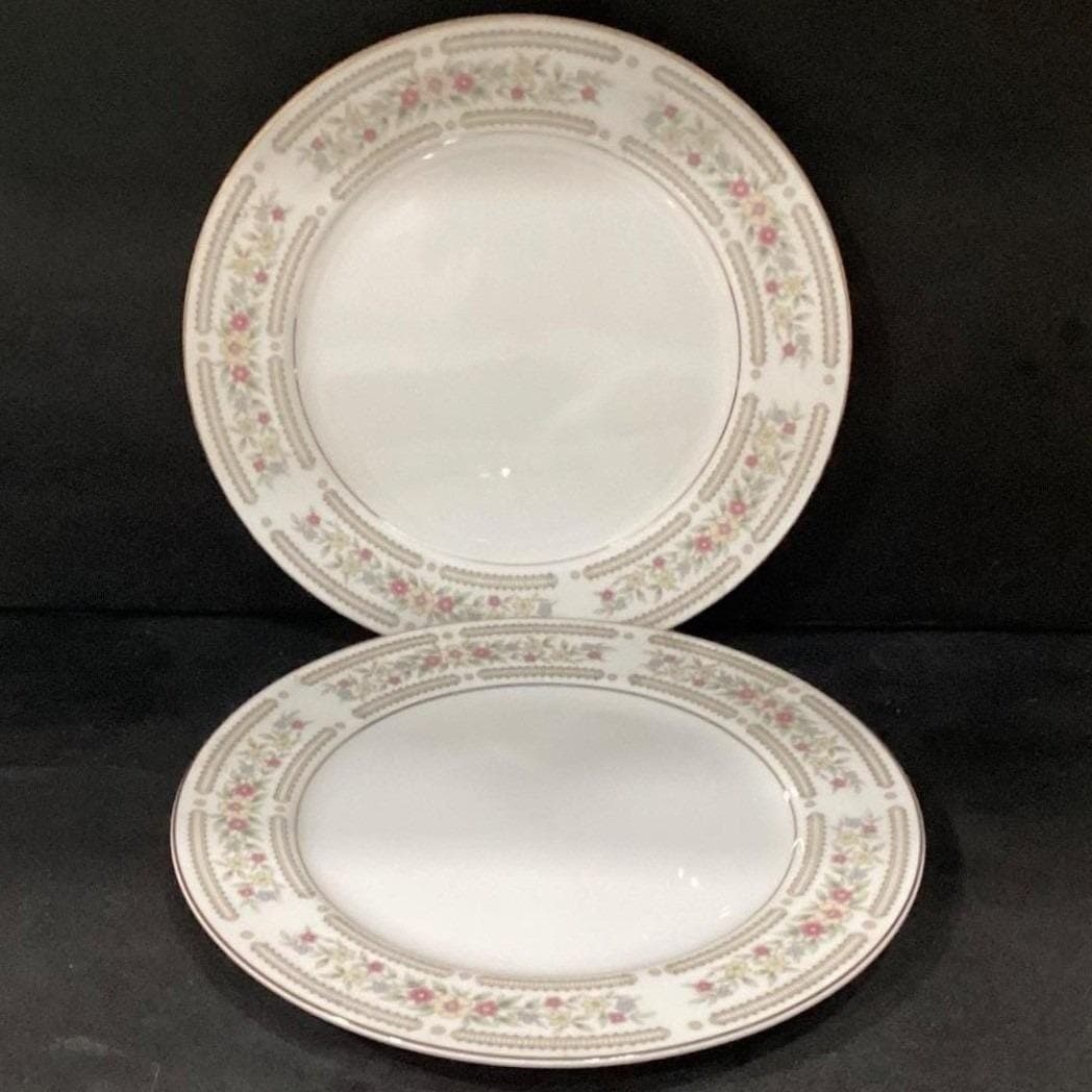 Crescent China "Chelsea" Dinner Plates, Set of 2, Vintage Porcelain Dinnerware - Thumbnail 6