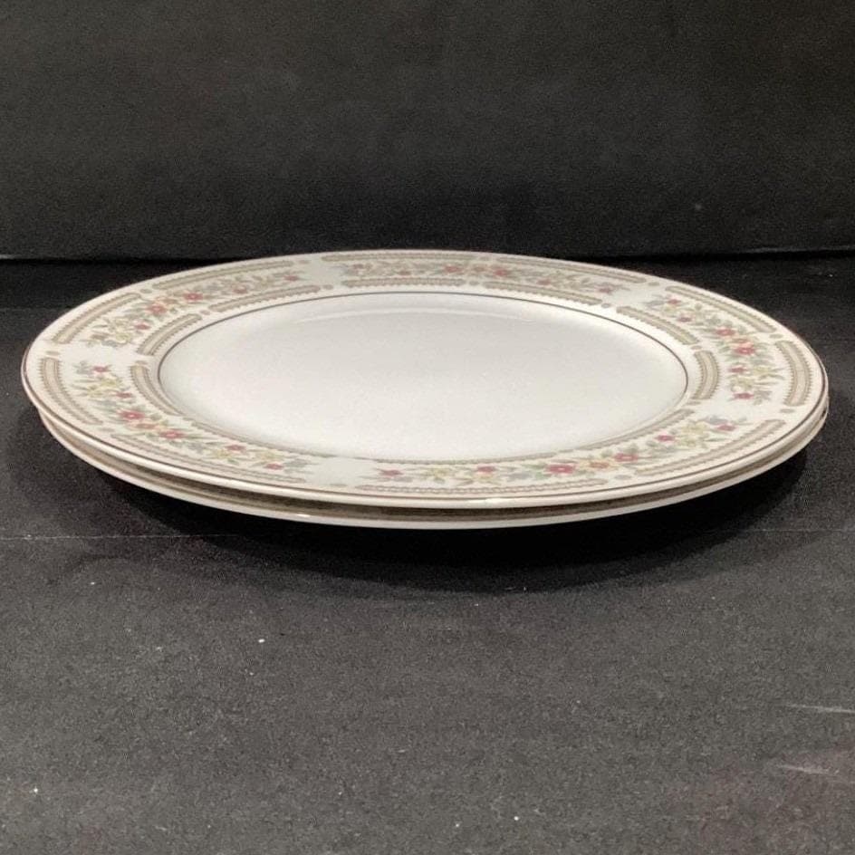 Crescent China "Chelsea" Dinner Plates, Set of 2, Vintage Porcelain Dinnerware - Thumbnail 7