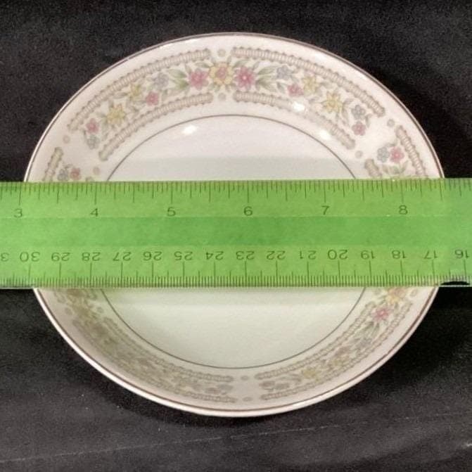 Crescent China "Chelsea" Berry Bowls, Set of 4, Vintage Porcelain Dinnerware - Thumbnail 2