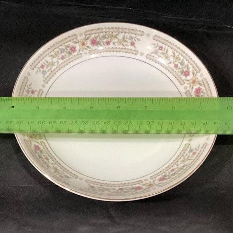 Crescent China "Chelsea" Salad Bowls, Set of 4, Vintage Porcelain Dinnerware - Thumbnail 2