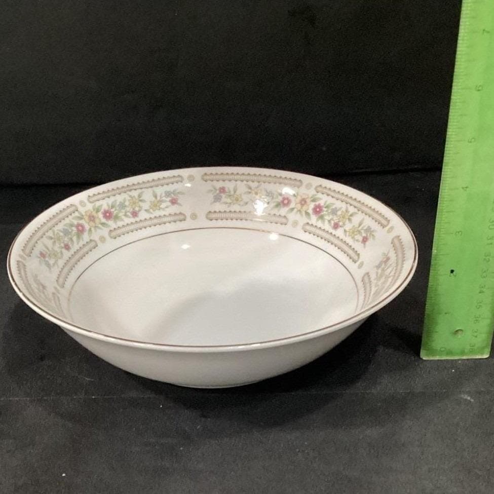 Crescent China "Chelsea" Rimmed Salad Bowl, Vintage Japan Porcelain Serveware - Thumbnail 3