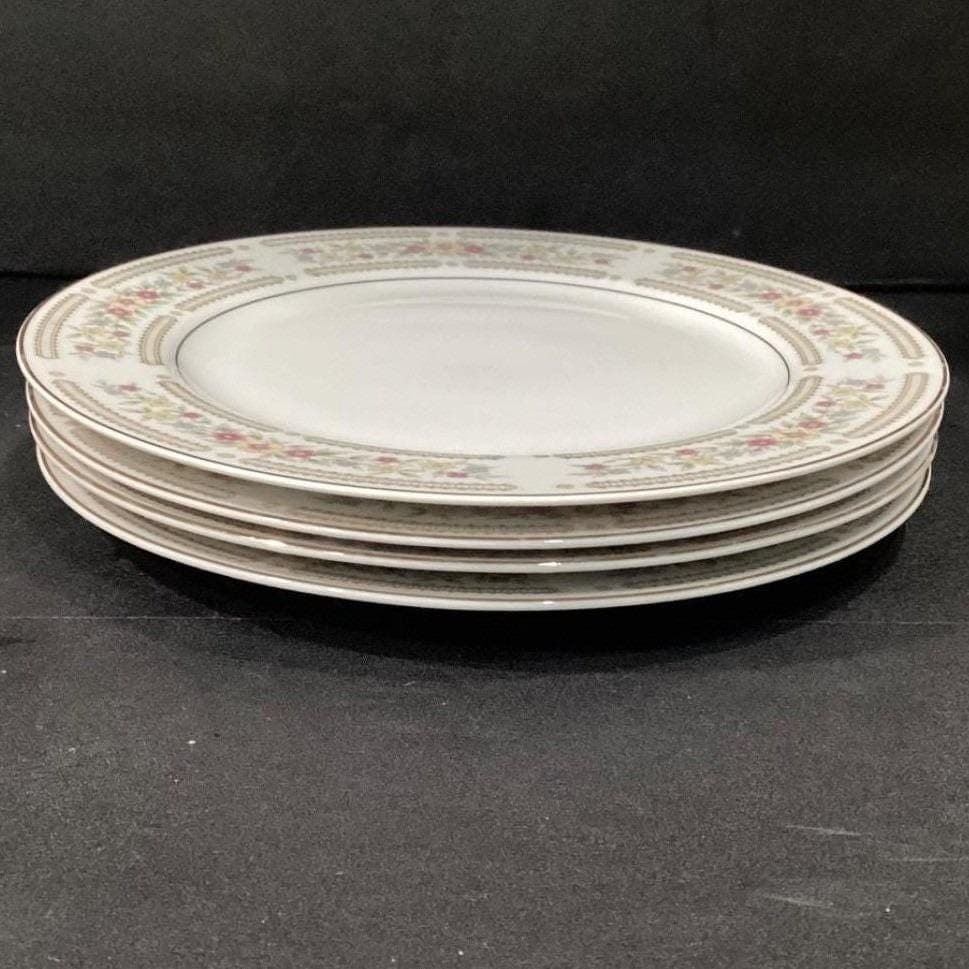 Crescent China "Chelsea" Dinner Plates, Set of 4, Vintage Porcelain Dinnerware - Thumbnail 7