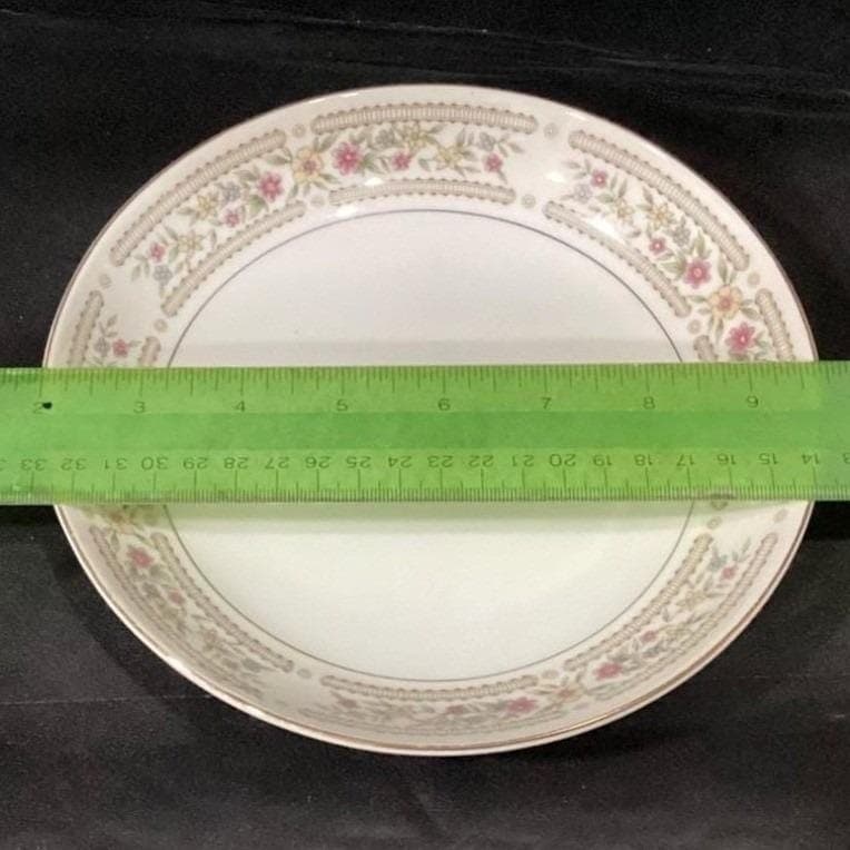 Crescent China "Chelsea" Salad Bowls, Set of 2, Vintage Porcelain Dinnerware - Thumbnail 2