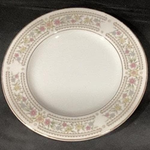 Crescent China "Chelsea" Bread Plates, Set of 4, Vintage Porcelain Dinnerware - Thumbnail 5