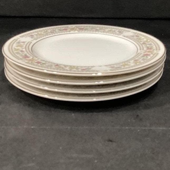 Crescent China "Chelsea" Bread Plates, Set of 4, Vintage Porcelain Dinnerware - Thumbnail 10