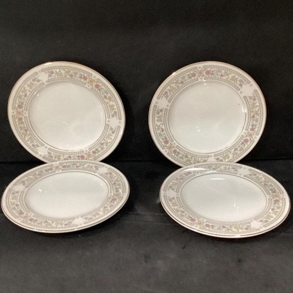 Crescent China "Chelsea" Bread Plates, Set of 4, Vintage Porcelain Dinnerware - Thumbnail 6
