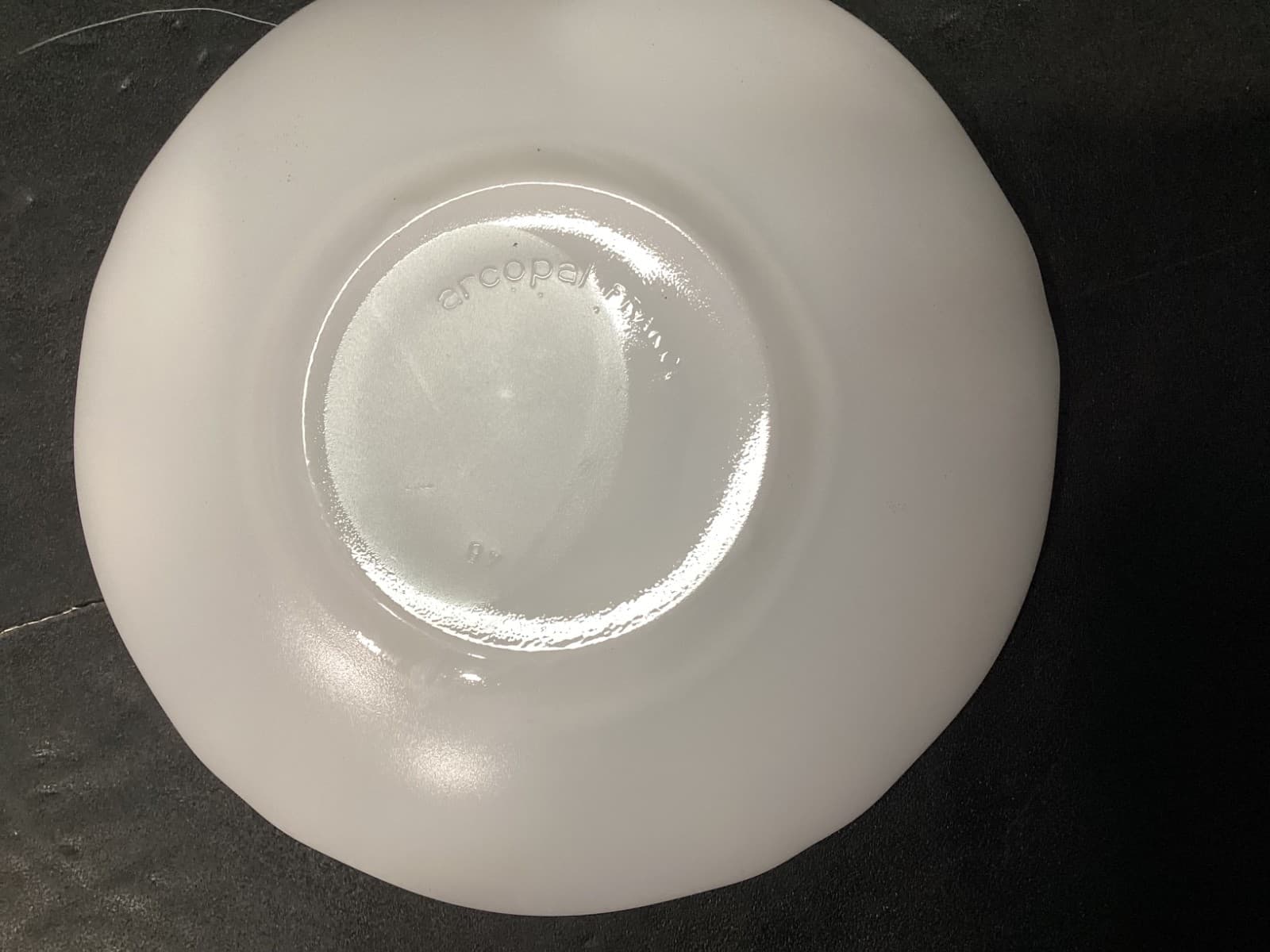 Arcopal France TRIANON IVORY Saucer Scalloped Swirls Milk Glass 5 3/8" Set of 2 - Thumbnail 4