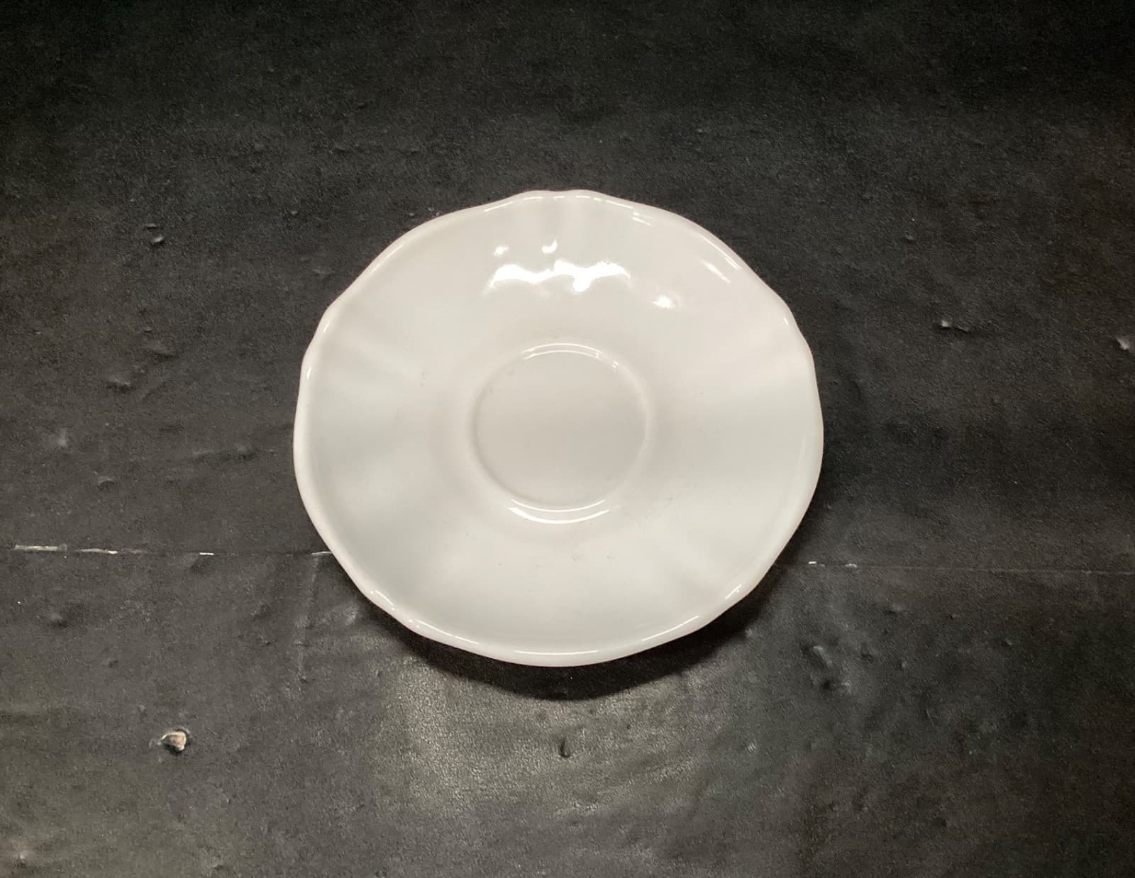 Arcopal France TRIANON IVORY Scalloped Swirls Milk Glass 5 3/8" Set of 4 Saucer - Thumbnail 2