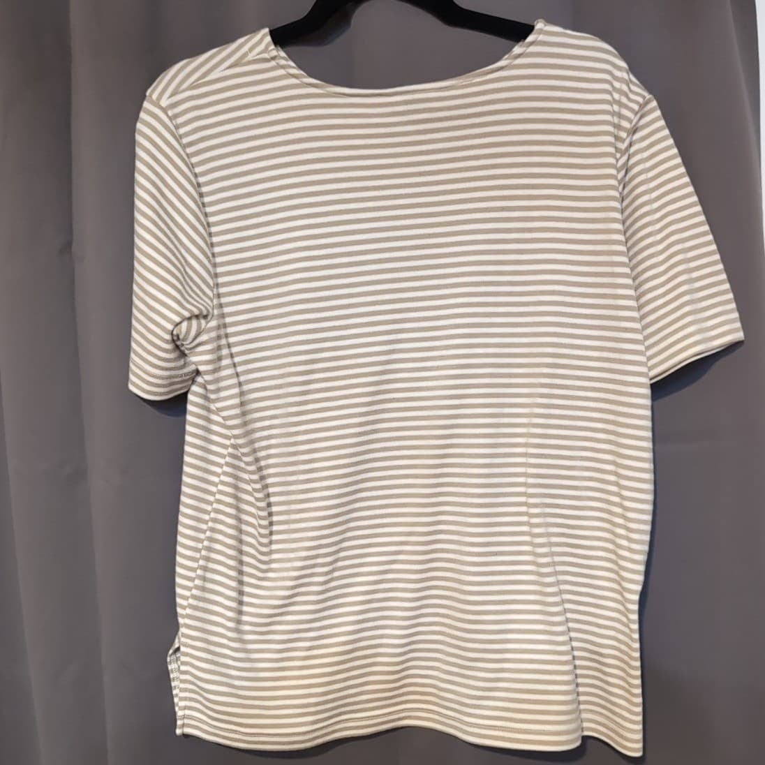Teddi Tan White Striped Giraffe Embroidered Short Sleeve Top, Women's Large - Thumbnail 4