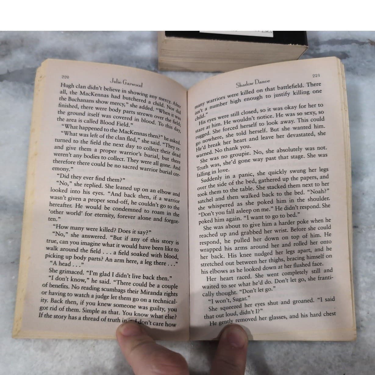 Julie Garwood Slow Burn and Shadow Dance Paperback Books, Romantic & Suspense - Thumbnail 8