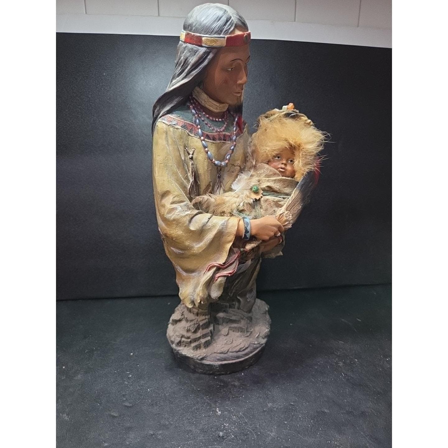 Native American Mother With Child Statue, Navajo Maternal Love Cultural Artifact - Thumbnail 2