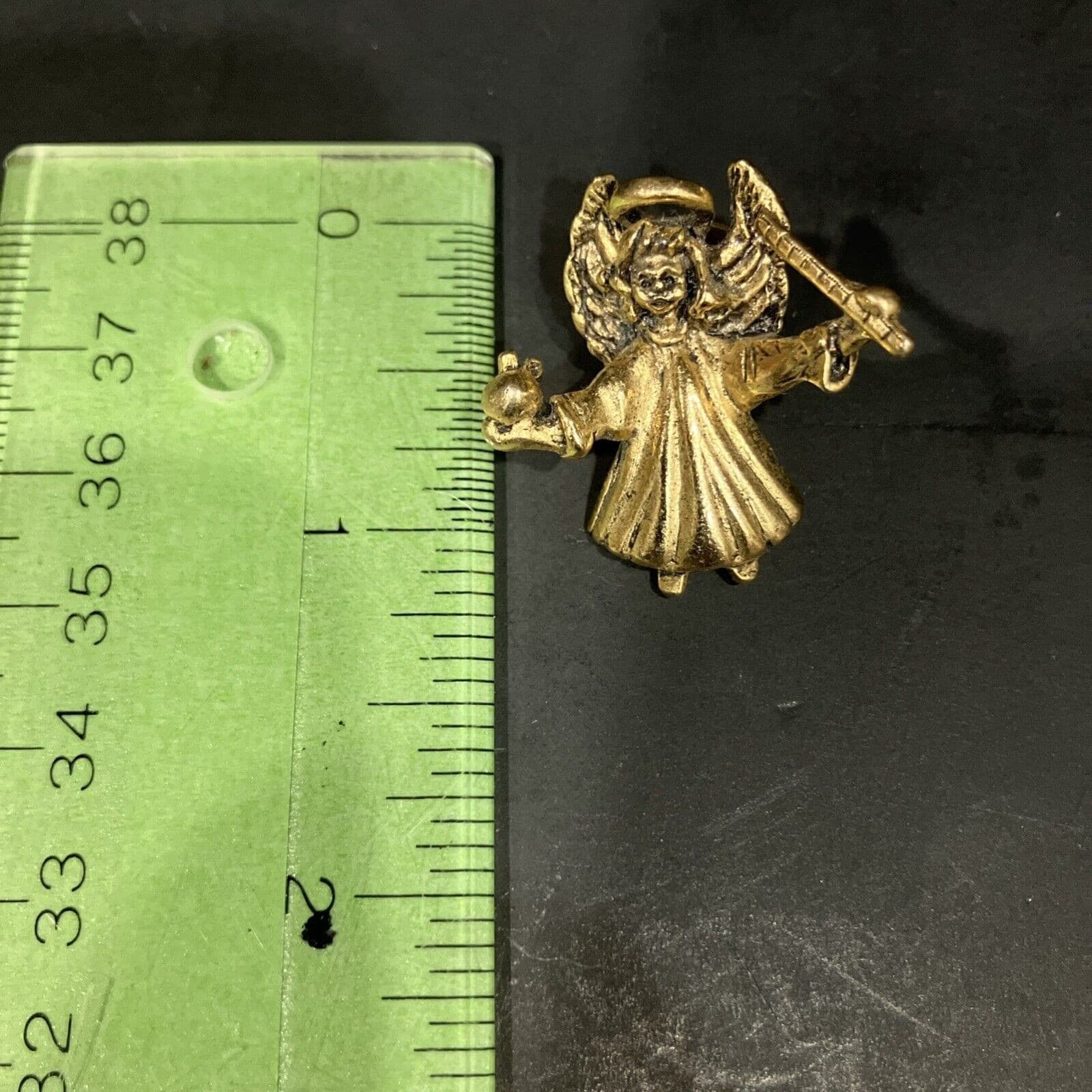 Gold Tone Angel Cherub Lapel Pin Brooch Flute Player 1 Inch Vintage - Thumbnail 3