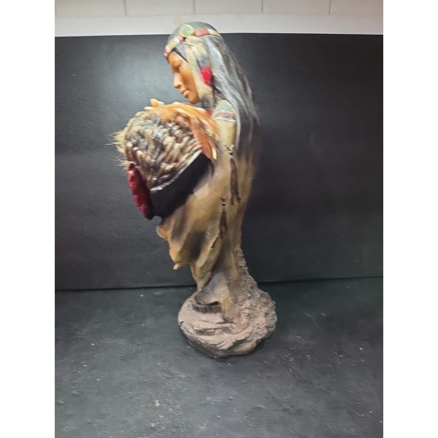 Native American Mother With Child Statue, Navajo Maternal Love Cultural Artifact - Thumbnail 5