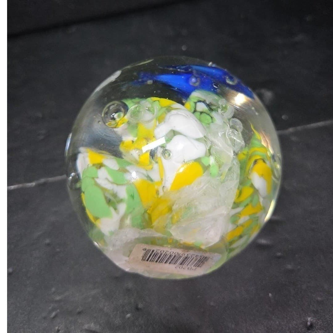 Dolphin with Green Yellow Waves Round Paperweight, Controlled Bubbles Sculpture - Thumbnail 8