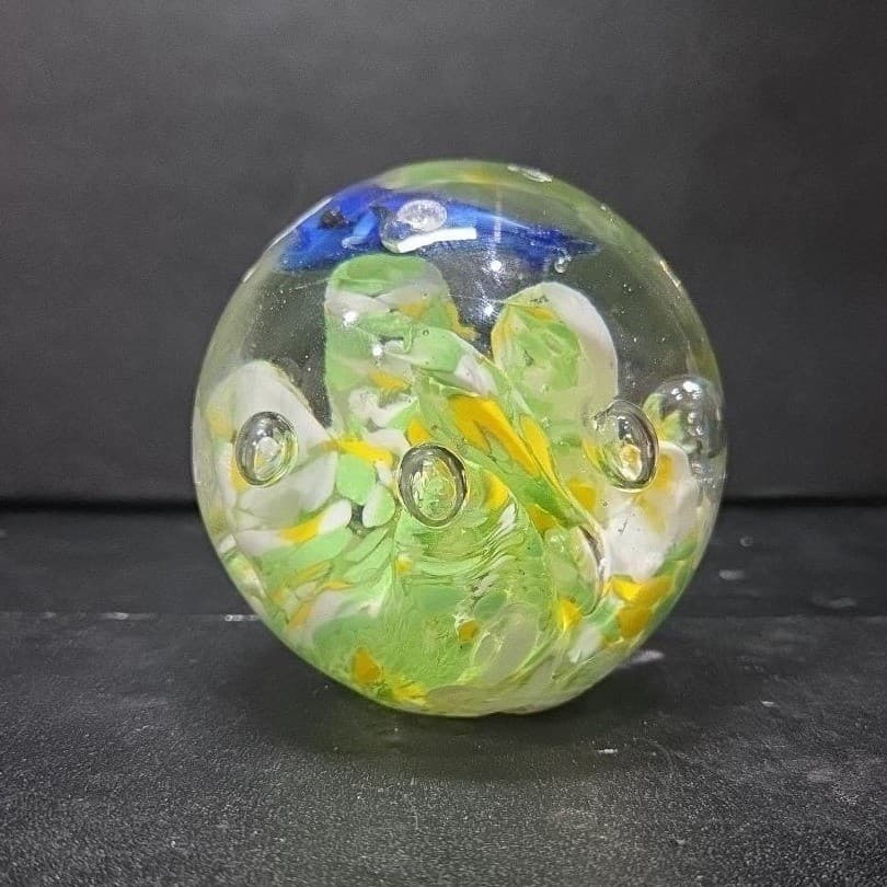 Dolphin with Green Yellow Waves Round Paperweight, Controlled Bubbles Sculpture - Thumbnail 2