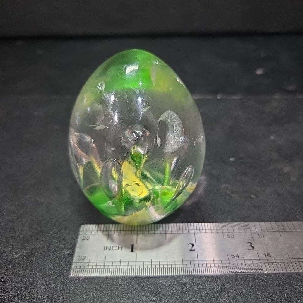 Dancing Green Bubble Paperweight, Vintage Egg Shaped Art Glass, Desk Decor - Thumbnail 9