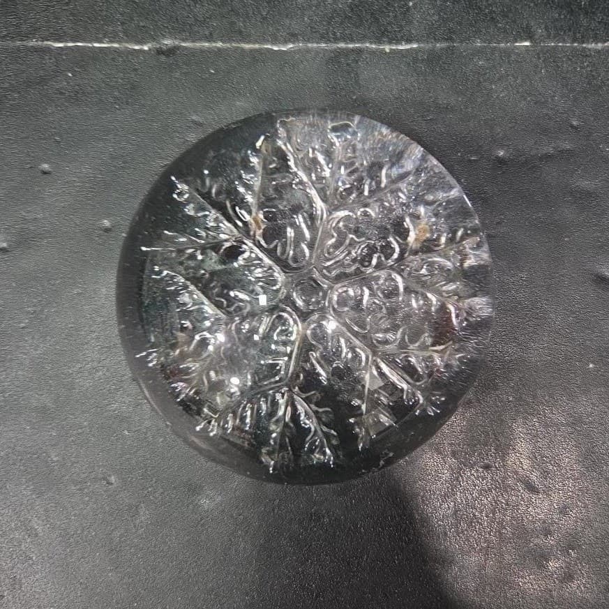 Avon Clear Snowflake Paperweight, 24% Lead Crystal Sculpture, Vintage Desk Decor - Thumbnail 2