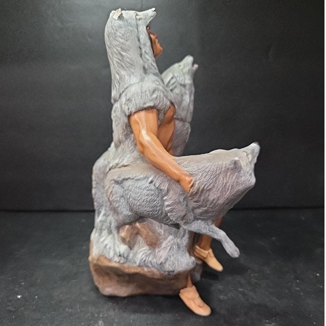 Provincial Mold Native American Figure With Wolves Statue, Hand-Painted Ceramic - Thumbnail 8