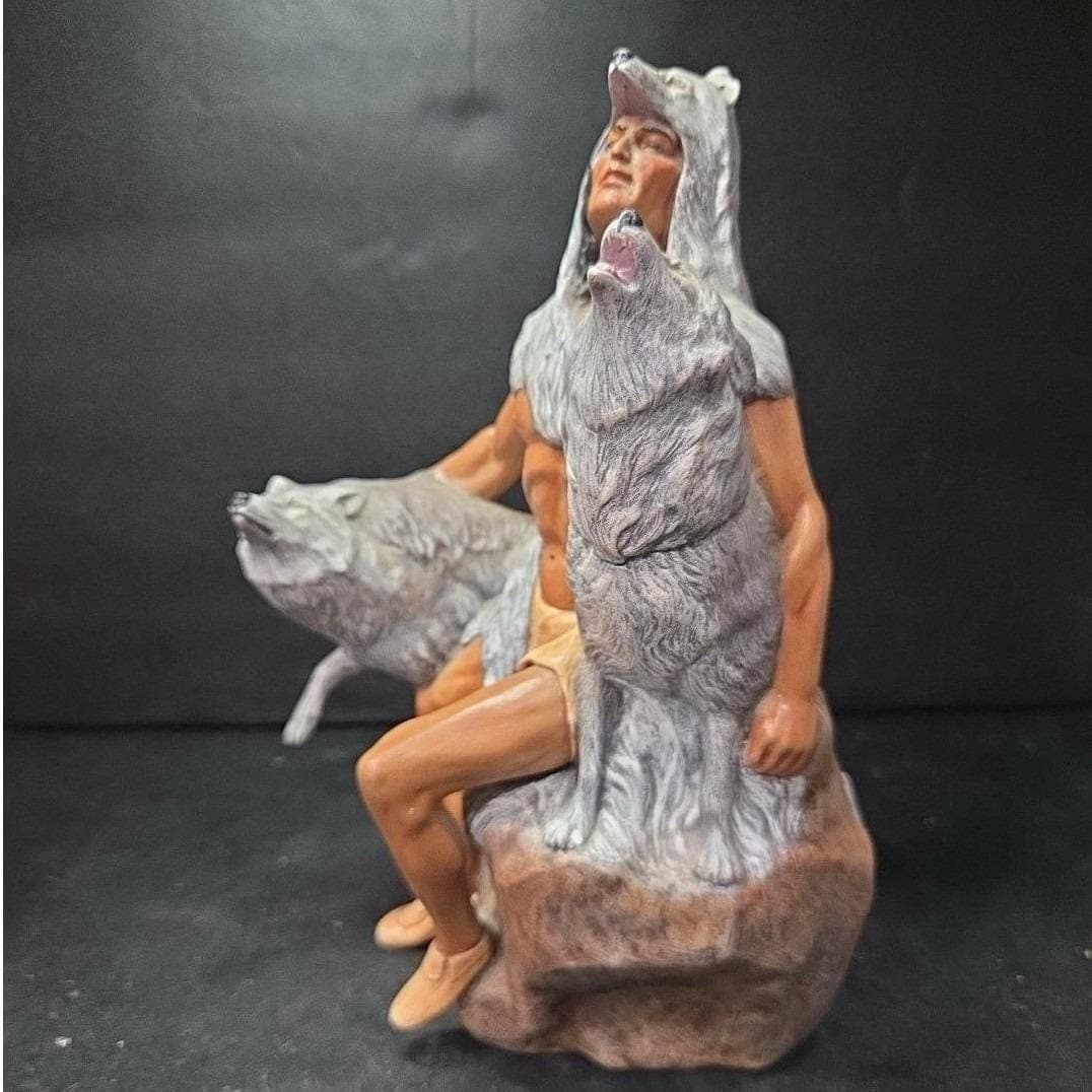 Provincial Mold Native American Figure With Wolves Statue, Hand-Painted Ceramic - Thumbnail 11