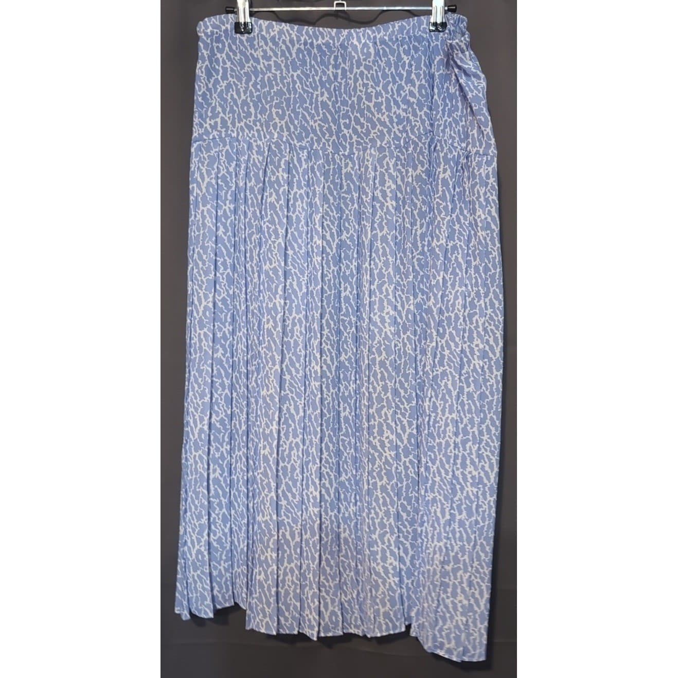CB Collections Vintage Blue Abstract Print Two Piece Pleated Skirt Set Size 14.5 - Thumbnail 9