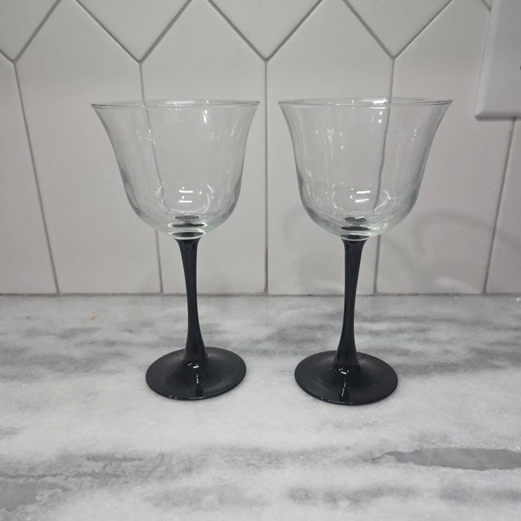 Luminarc Black Stemmed Tulip Wine Glasses, Set of 2, Vtg Domino Design, Stemware - Thumbnail 2
