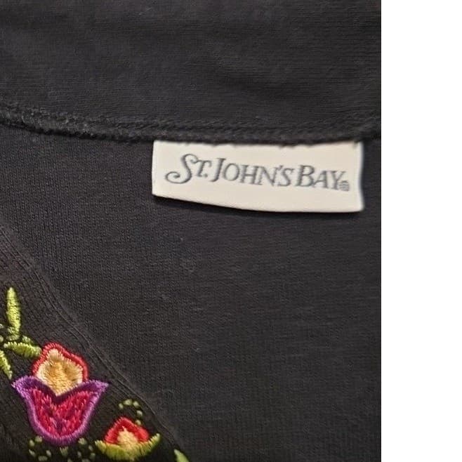 St Johns Bay Black Floral Embroidered V-Neck, Woman's Small Knit Top, 3/4 Sleeve - Thumbnail 5