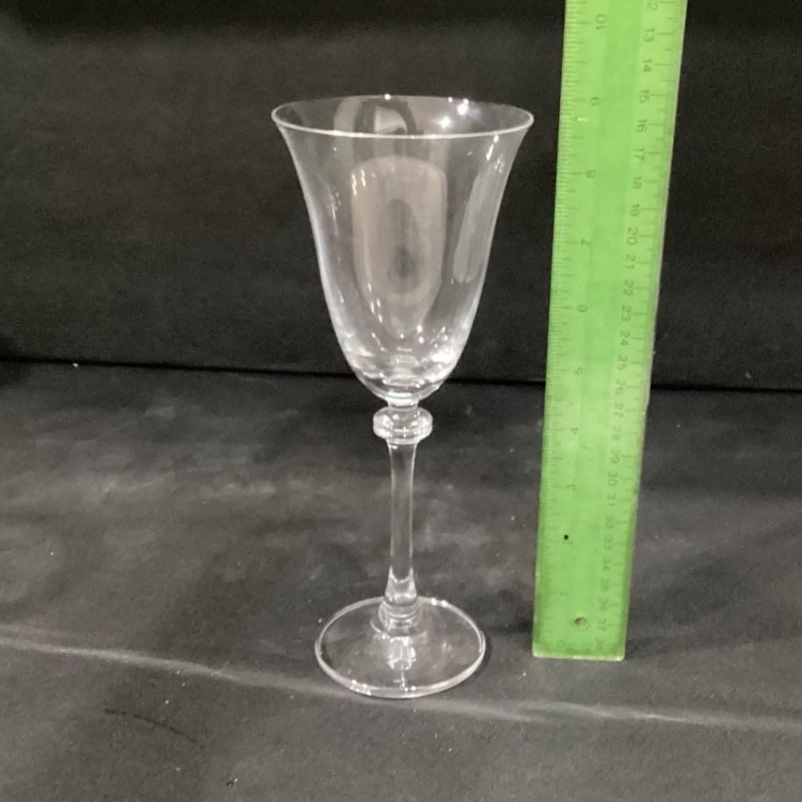 Mikasa Alexandra Wine Glasses, Set of 4, Clear Cut Crystal Stemware, Drinkware - Thumbnail 7