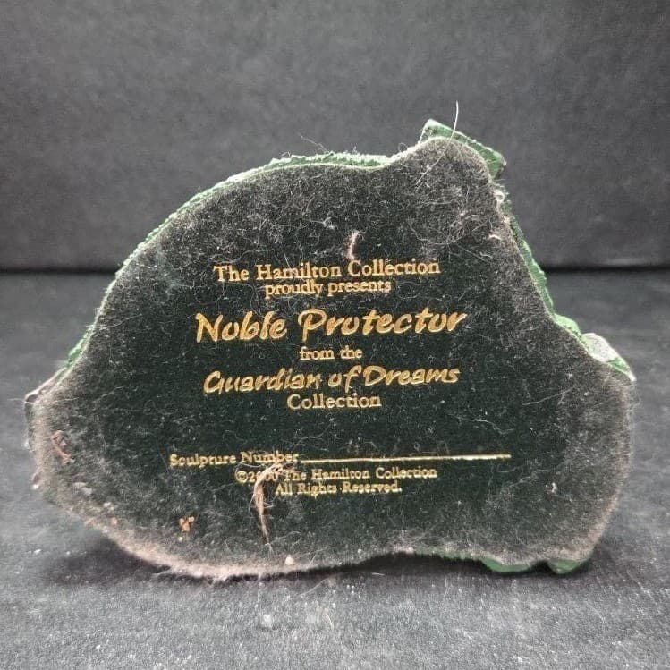 Hamilton Collection "Noble Protector" Figurine, Guardian of Dreams Series - Thumbnail 9