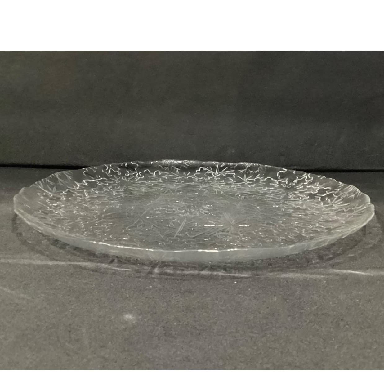 Holiday Snowflake Glass Serving Tray, Christmas Cookie Scalloped Edge Platter - Thumbnail 8