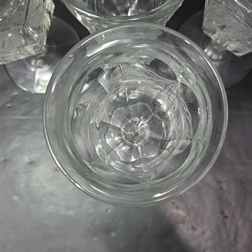 Indiana Glass Roman Key Goblets, Set of 4, Paneled Strawberry Design, Stemware - Thumbnail 7