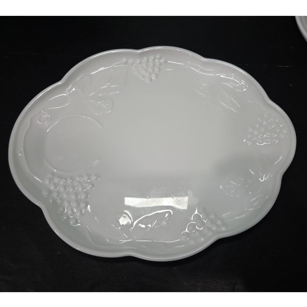 Indiana Glass Harvest Grape Plates, Set of 4, Replacement Snack Trays, Tableware - Thumbnail 4