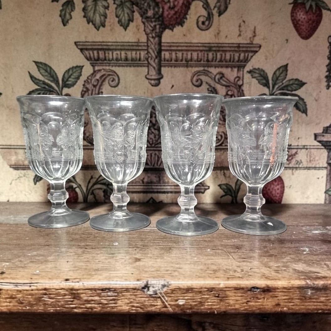 Indiana Glass Roman Key Goblets, Set of 4, Paneled Strawberry Design, Stemware