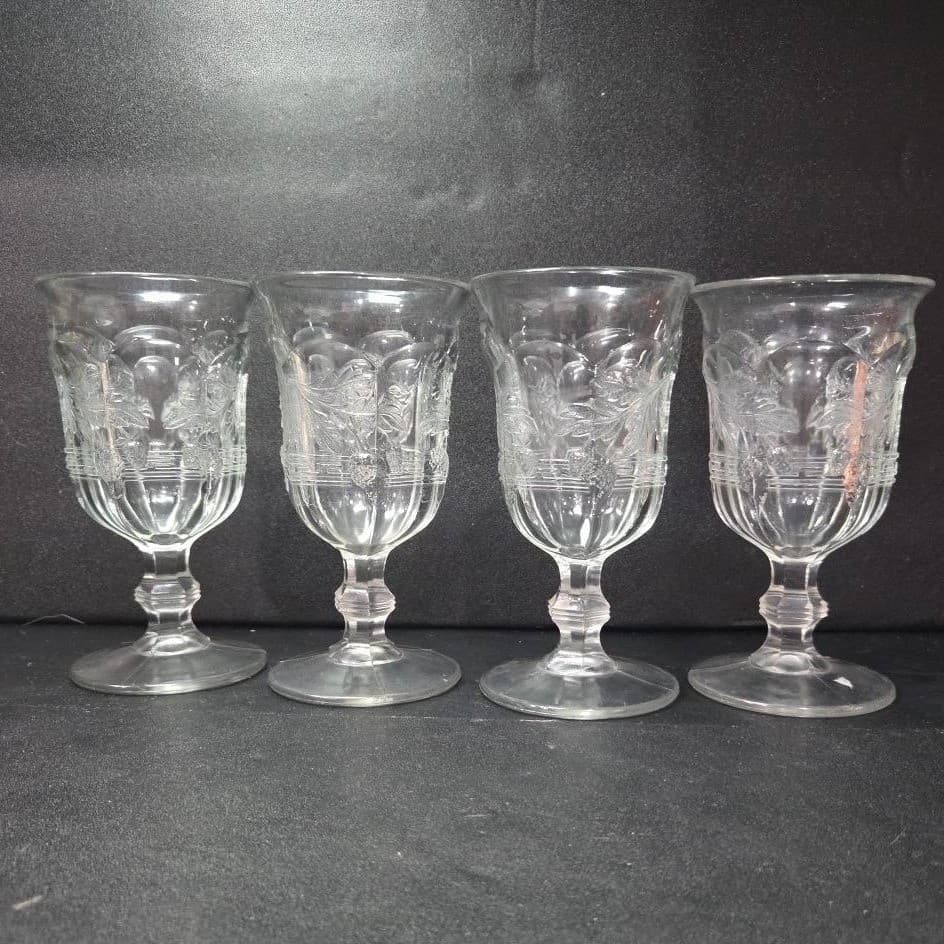 Indiana Glass Roman Key Goblets, Set of 4, Paneled Strawberry Design, Stemware - Thumbnail 2