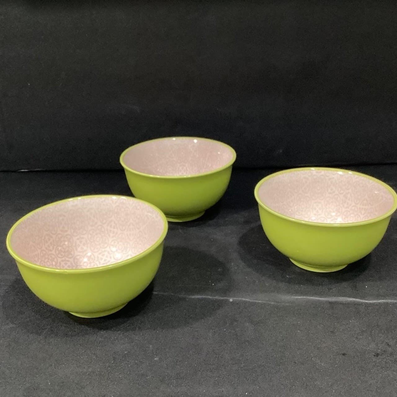 Jameson & Tailor Lime Green Cereal Bowls, Set of 3, Vintage Boutique Kitchenware - Thumbnail 4