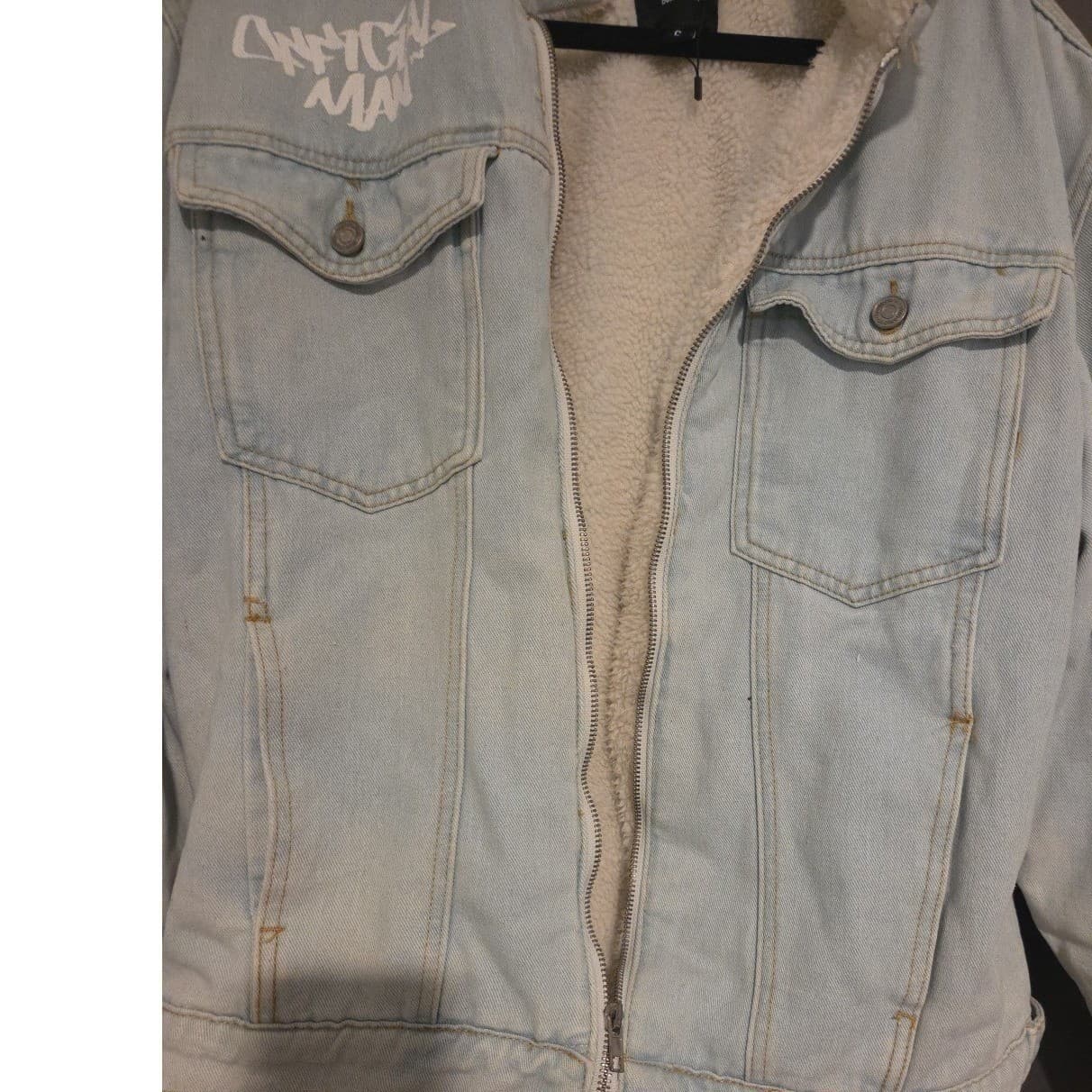 boohooMAN Light Wash Sherpa Lined Denim Jacket, Graffiti Smiley Face Men's Small - Thumbnail 6