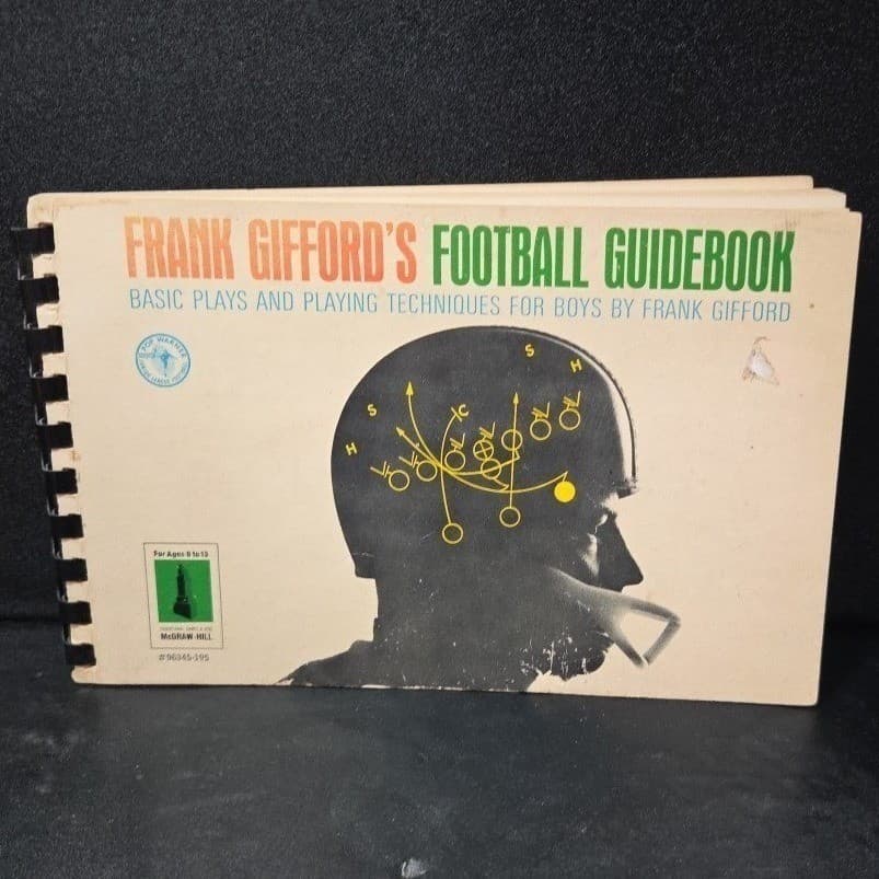 Frank Gifford Football Guidebook Basic Plays Techniques Boys 1963 McGraw Hill - Thumbnail 2