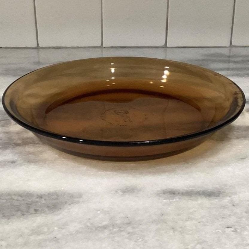 Anchor Hocking Amber Pie Plate #1060, Set of 2, Vintage Fire-King Bakeware - Thumbnail 12