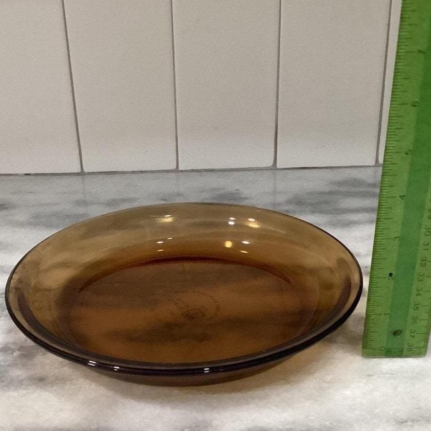 Anchor Hocking Amber Pie Plate #1060, Set of 2, Vintage Fire-King Bakeware - Thumbnail 3