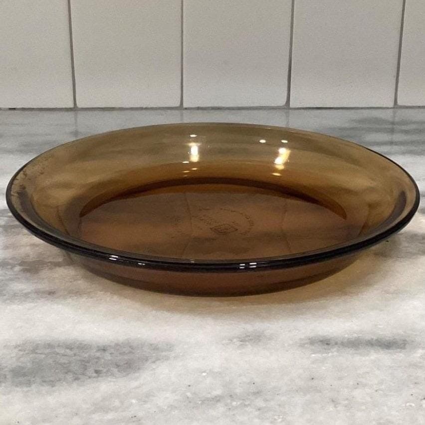 Anchor Hocking Amber Pie Plate #1060, Set of 2, Vintage Fire-King Bakeware - Thumbnail 10