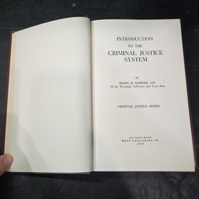 Introduction to the Criminal Justice System by Hazel B Kerper, 1975 Textbook - Thumbnail 4