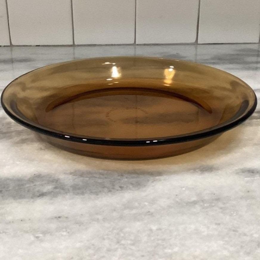 Anchor Hocking Amber Pie Plate #1060, Set of 2, Vintage Fire-King Bakeware - Thumbnail 17