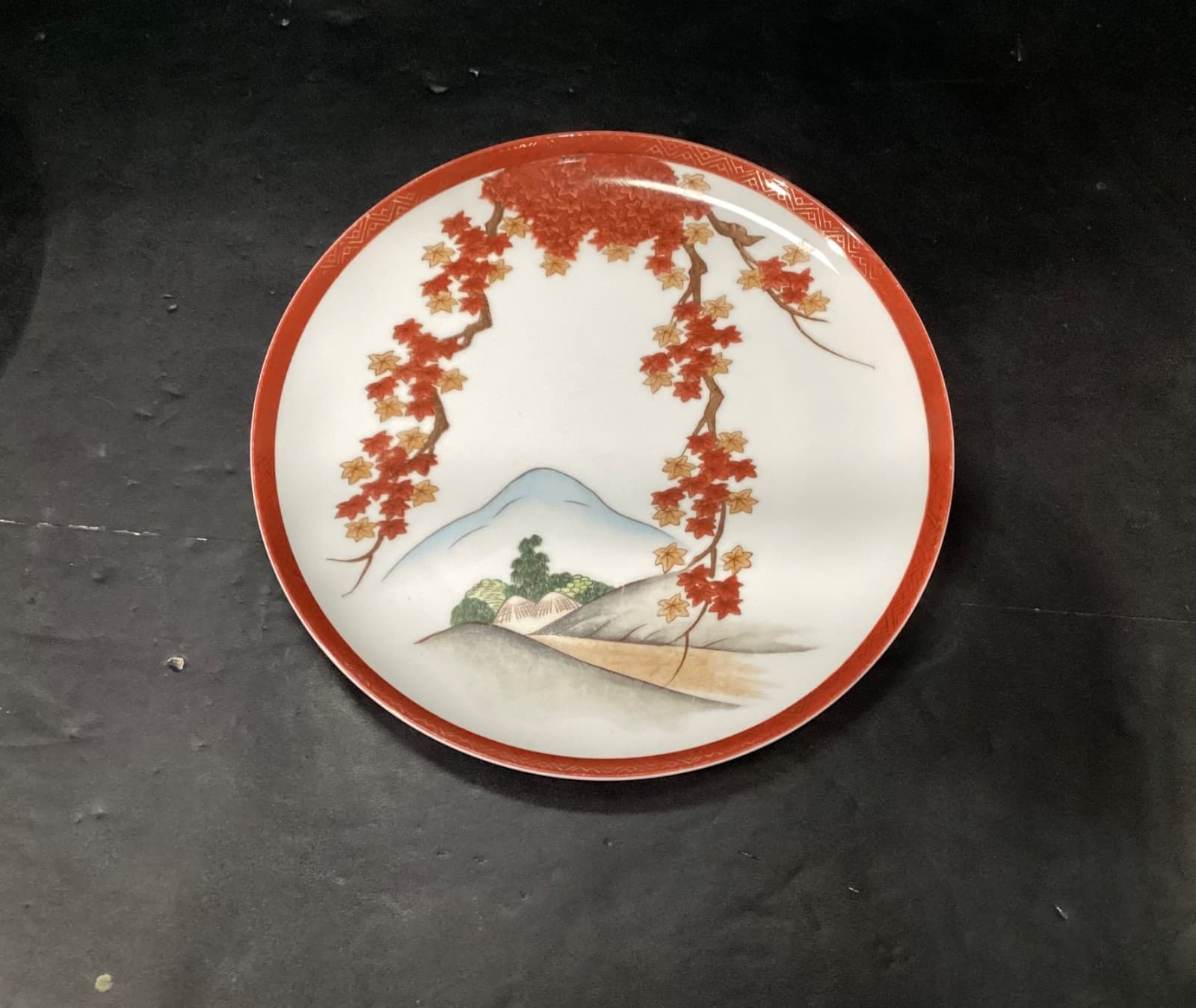 Arita China Art15 Rust Gold Leaves Branches-Trees/Hills-Dinner Plates Set of 2 - Thumbnail 2