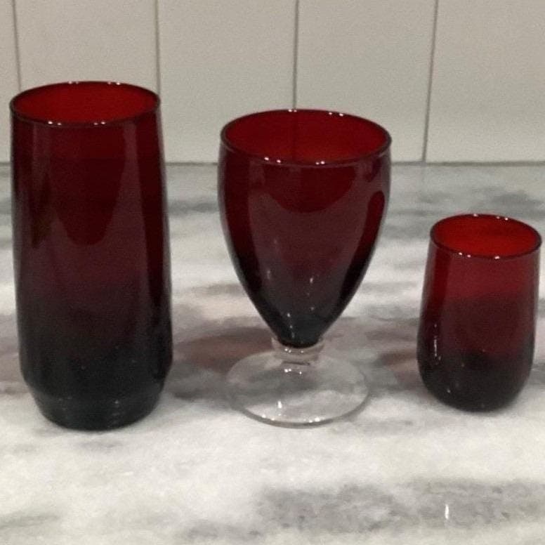 Anchor Hocking Royal Ruby Glasses, 3 Piece Mismatched, Goblet, Juice & Highball - Thumbnail 15