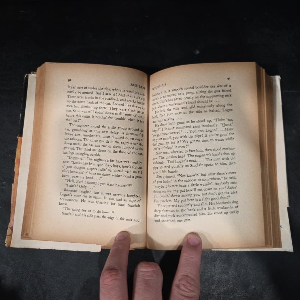 Rustlers' Round-Up E.B. Mann 1945 Triangle Books Western The Whistler Vintage - Thumbnail 6