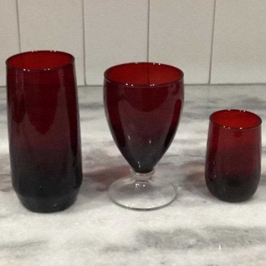 Anchor Hocking Royal Ruby Glasses, 3 Piece Mismatched, Goblet, Juice & Highball - Thumbnail 10