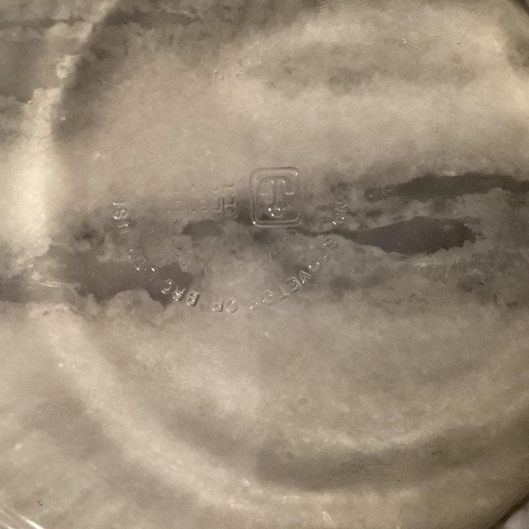 Anchor Hocking Brown Glass Pie Plates #1460, Set of 2, Vintage USA Bakeware - Thumbnail 4