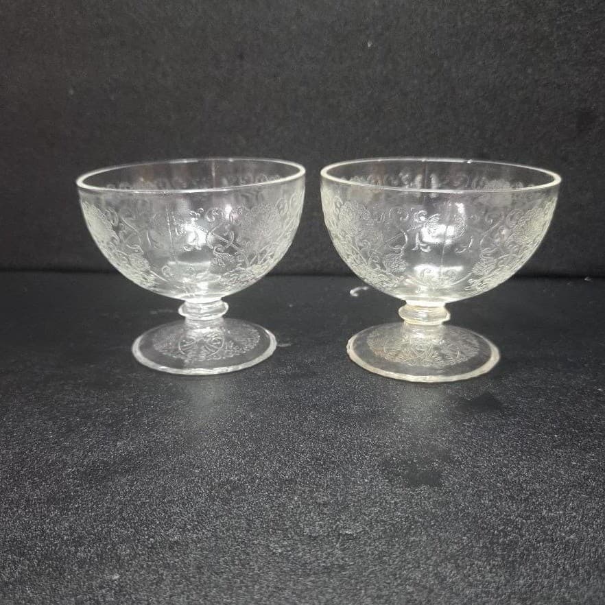Hazel Atlas Florentine Sherbet Glasses, Set of 2, Vintage Footed Dessert Glass - Thumbnail 3